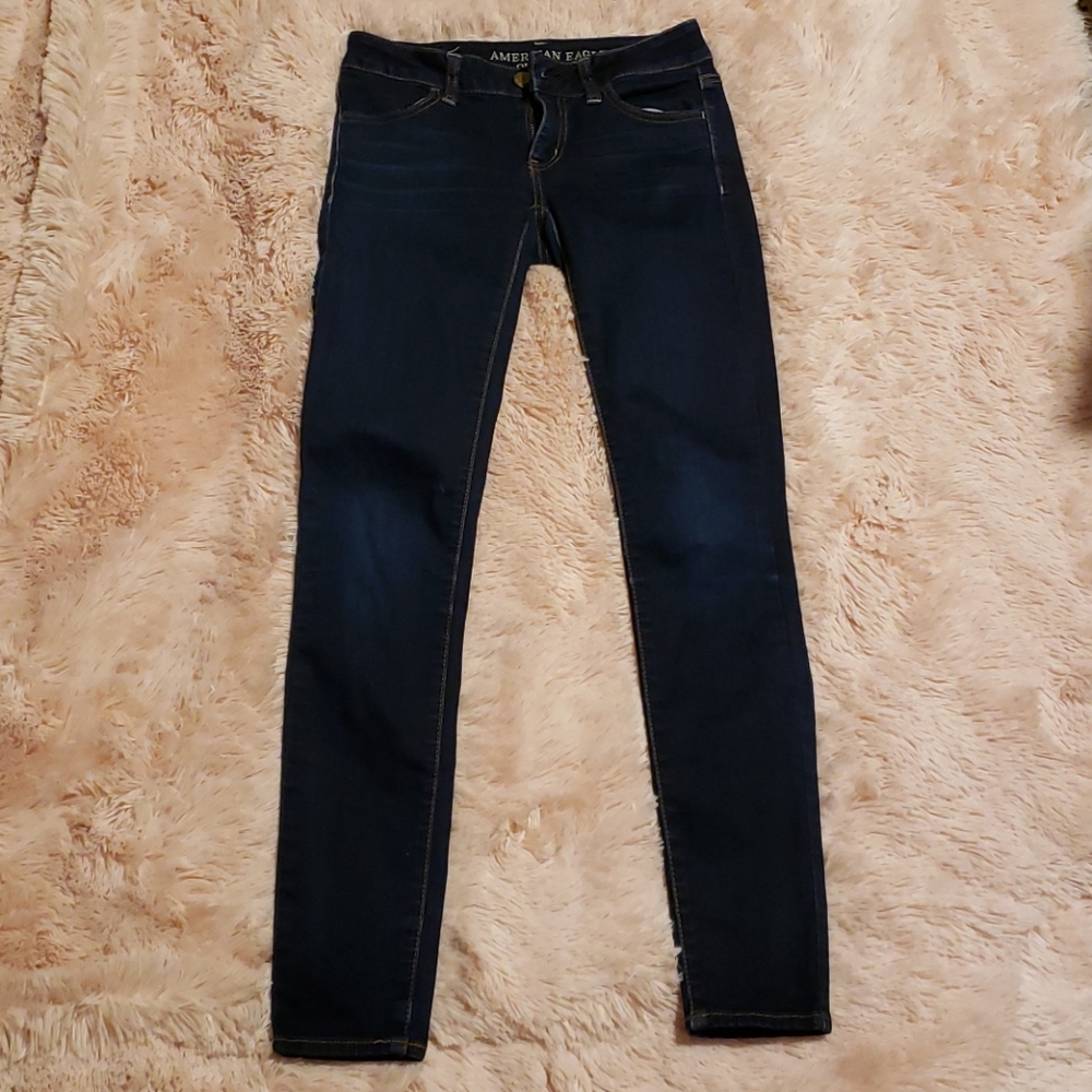 Dark wash skinny American eagle jeans